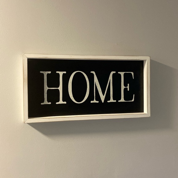 Wooden “home” sign - Picture 1 of 2